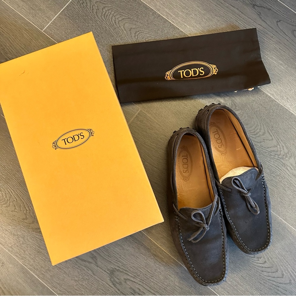 Men’s gray Tod’s drivers (Sz 9)